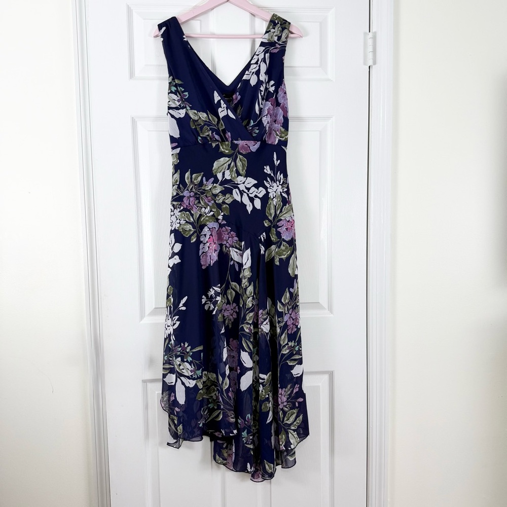 NEW Connected Apparel Navy Purple Floral V-Neck Midi Dress Size 12 - Picture 3 of 9
